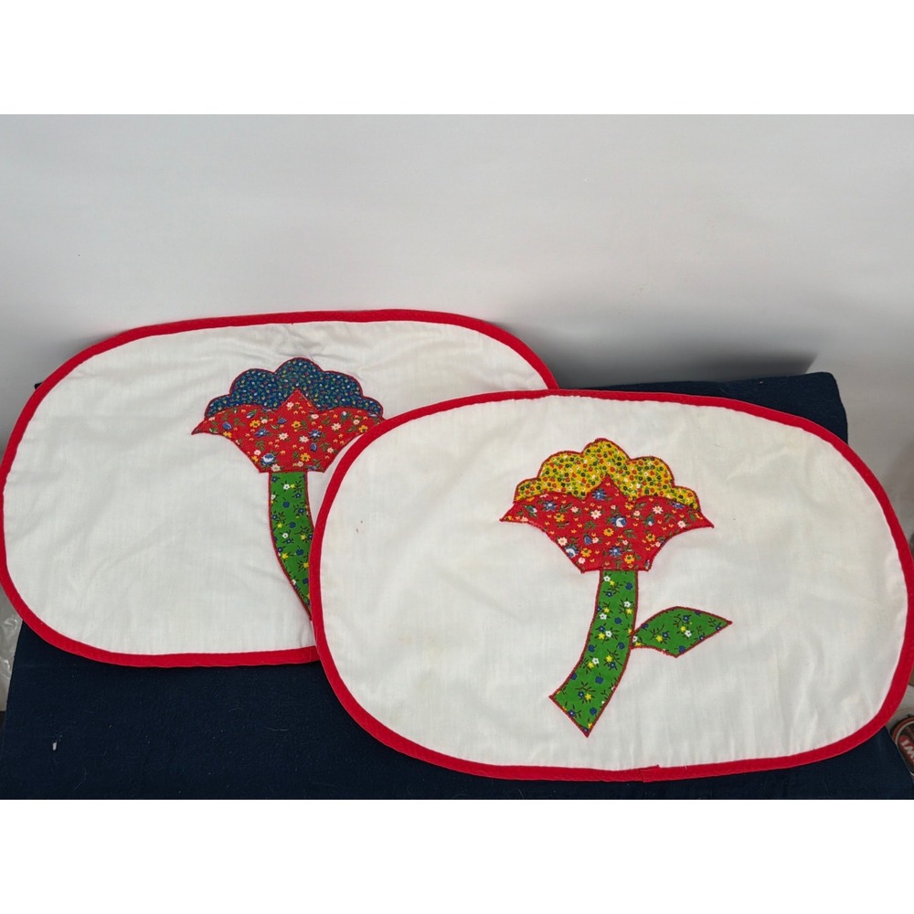 Vintage Handmade Floral Applique Placemats Set of 2 Red White Cottagecore 18x12